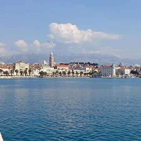 Lägenhet Stone House Split