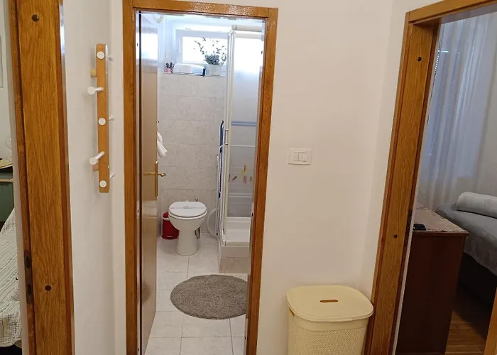 Lägenhet Stone House