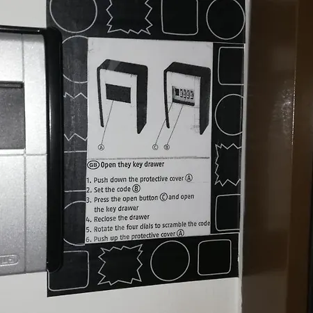 Stone House アパート